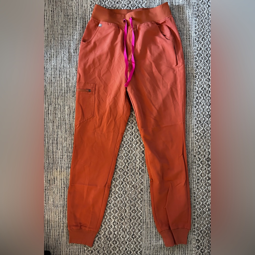 FIGS high waisted Zamora jogger scrub pant in terracotta